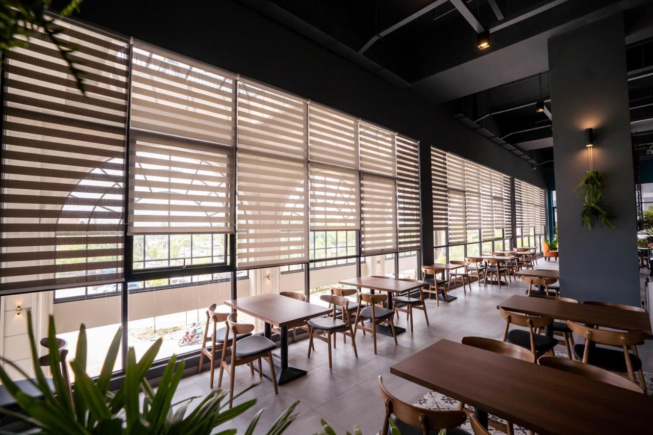D Elegance Grand Bandar Seri Alam Masai Exterior photo